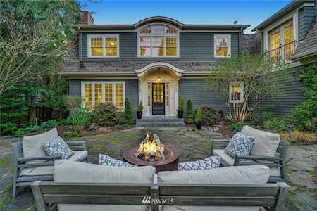 10446 SE 25th St Bellevue, WA 98004