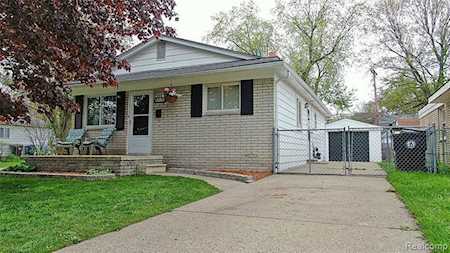 19389 Centralia Redford Twp, MI 48240