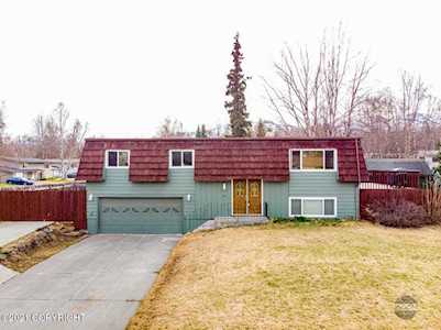 2401 Lake George Drive Anchorage, AK 99504