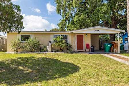 9084 Southern Comfort Dr Largo, FL 33773