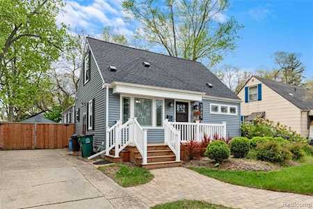 1525 W Hazelhurst St Ferndale, MI 48220