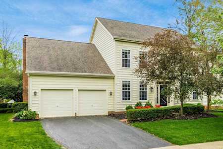7385 Hampsted Square Square New Albany, OH 43054