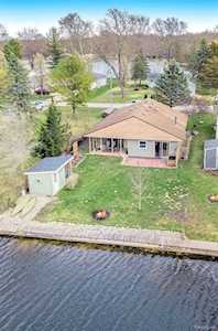 4451 Shan-Gri-La Dr Hamburg Twp, MI 48169