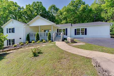 5740 Knob Rd Nashville, TN 37209