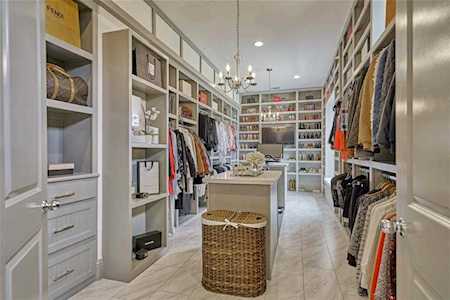 1902 W 25th St Houston, TX 77008