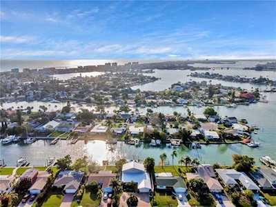 538 Crystal Dr Madeira Beach, FL 33708