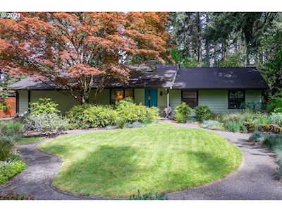 5221 Tree St Lake Oswego, OR 97035