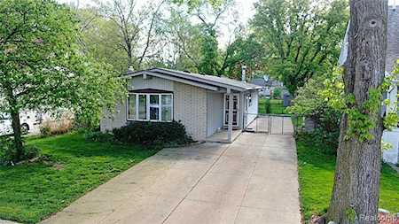 20060 Delaware Ave Redford Twp, MI 48240