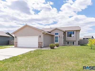 603 Rosewood Dr Harrisburg, SD 57032