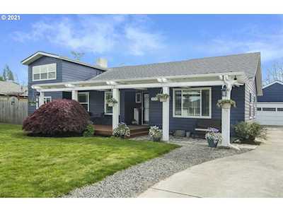 978 NE Birchwood Dr Hillsboro, OR 97124