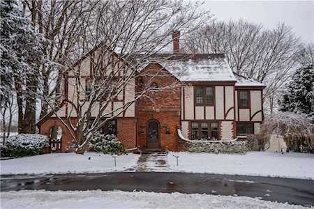 220 South Main Street West Hartford, CT 06107