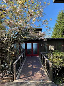 119 Alder Dr NW Gig Harbor, WA 98335
