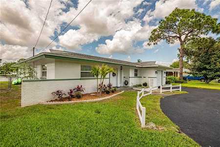 229 Tallahassee Dr NE St Petersburg, FL 33702