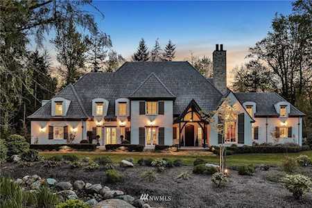 27126 SE Grand Ridge Dr Issaquah, WA 98029