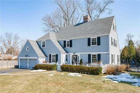110 Ridgewood Road West Hartford, CT 06107