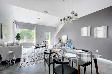 5616 S 1st ST #9 Austin, TX 78745