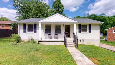 3804 Briarcliff Ct Nashville, TN 37211