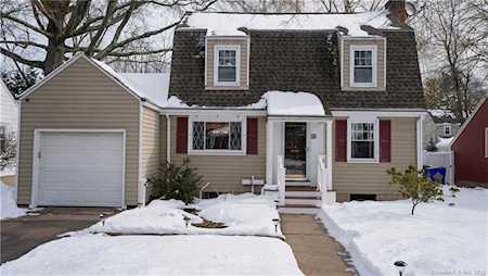 82 North Quaker Lane West Hartford, CT 06119