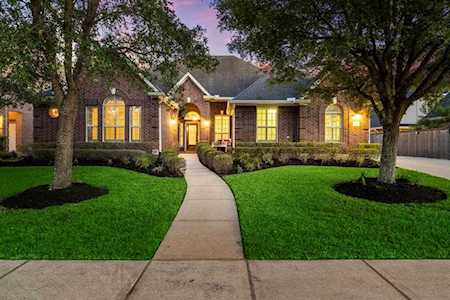 1514 Redstone Manor Dr Spring, TX 77379
