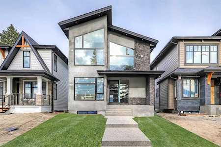 2426 35 St SW Calgary, AB T3E 2Y1