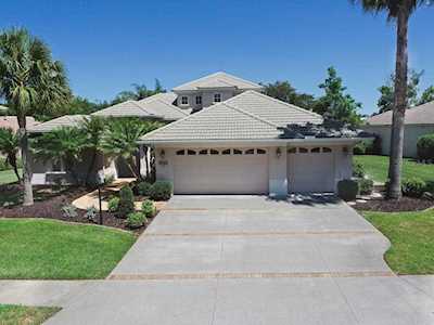 6922 Honeysuckle Trl Lakewood Ranch, FL 34202