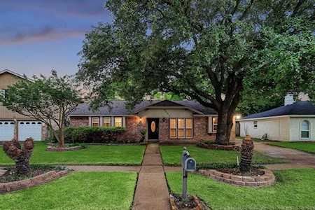 9631 Springmont Dr Houston, TX 77080