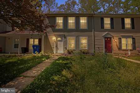 1530 Pin Oak Dr Waldorf, MD 20601
