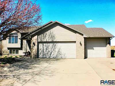 6224 W Chad Cir Sioux Falls, SD 57106