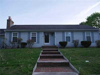 25 Naushon Ct Pawtucket, RI 02861