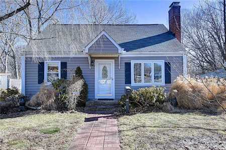 16 Dwight Road West Hartford, CT 06110