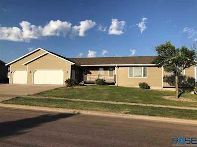 2810 N Sweet Grass Ave Sioux Falls, SD 57107
