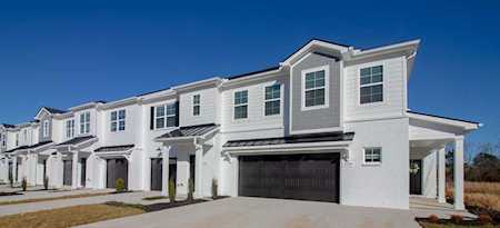 4212 Spyglass Drive Murfreesboro, TN 37127