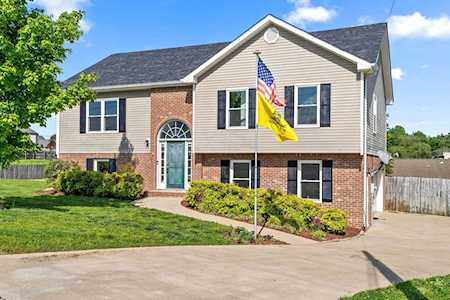 1845 Blackbird Ct Clarksville, TN 37040