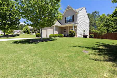 1955 Dakota Dr NW Acworth, GA 30101