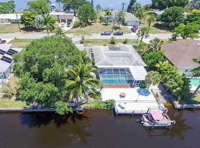 3449 Peace River Dr Punta Gorda, FL 33983
