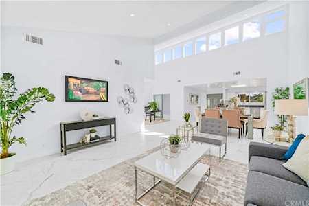 4266 Sandburg Way Irvine, CA 92612