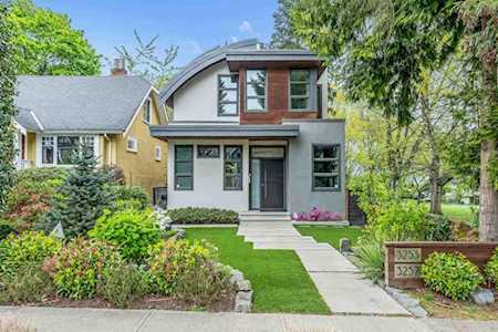 3253 W 23rd Avenue Vancouver, BC V6L 1P9