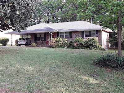311 Lumpkin St Winder, GA 30680