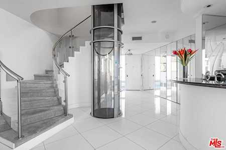 4267 Marina City Dr #PH 4 Marina Del Rey, CA 90292