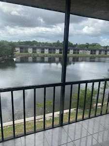 7910 N Colony Circle #305 Tamarac, FL 33321