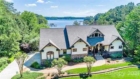 9116 Thackery Ln Sherrills Ford, NC 28673