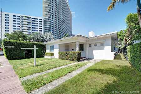 1339 Flamingo Way Miami Beach, FL 33139