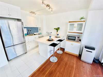 445 Kaiolu Street #701 Honolulu, HI 96815