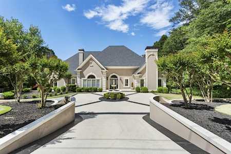 4979 Long Island Dr NW Sandy Springs, GA 30327