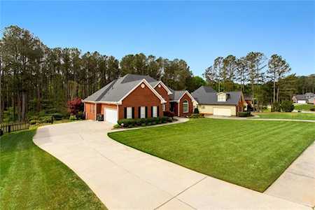 7528 Greens Mill Dr Loganville, GA 30052