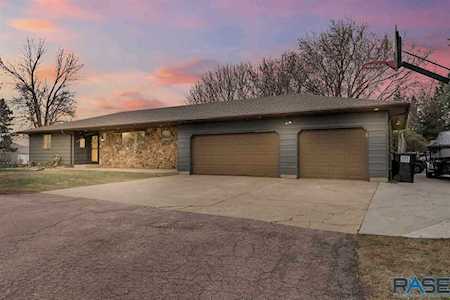 6901 E 26Th St Sioux Falls, SD 57110