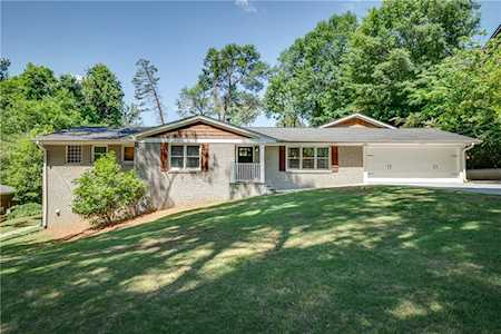 6110 Harleston Rd NE Atlanta, GA 30328