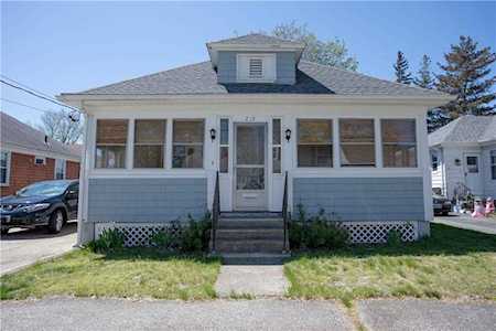 210 Woodbury St Pawtucket, RI 02861