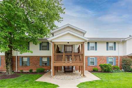1081 Hidden Ridge Trl St Louis, MO 63088