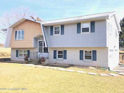 1002 Weir Lake RD Brodheadsville, PA 18322